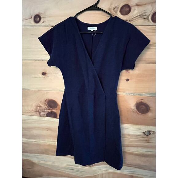 Madewell Dresses & Skirts - Madewell women's Navy Wrap v-neck Dress. XXS. Summer wedding cocktail